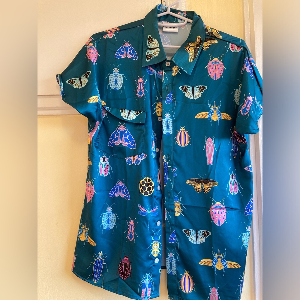 Hemloya Bugs button-up (L)